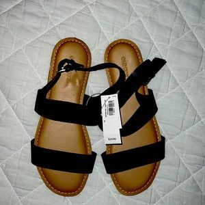 Old Navy black/tan sandals